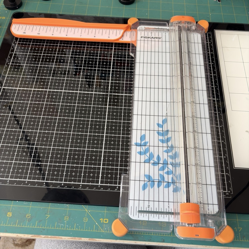Fiskars Surecut  Paper Trimmer Cutter Extend Arm 12" Scrapbooking Wire Guide